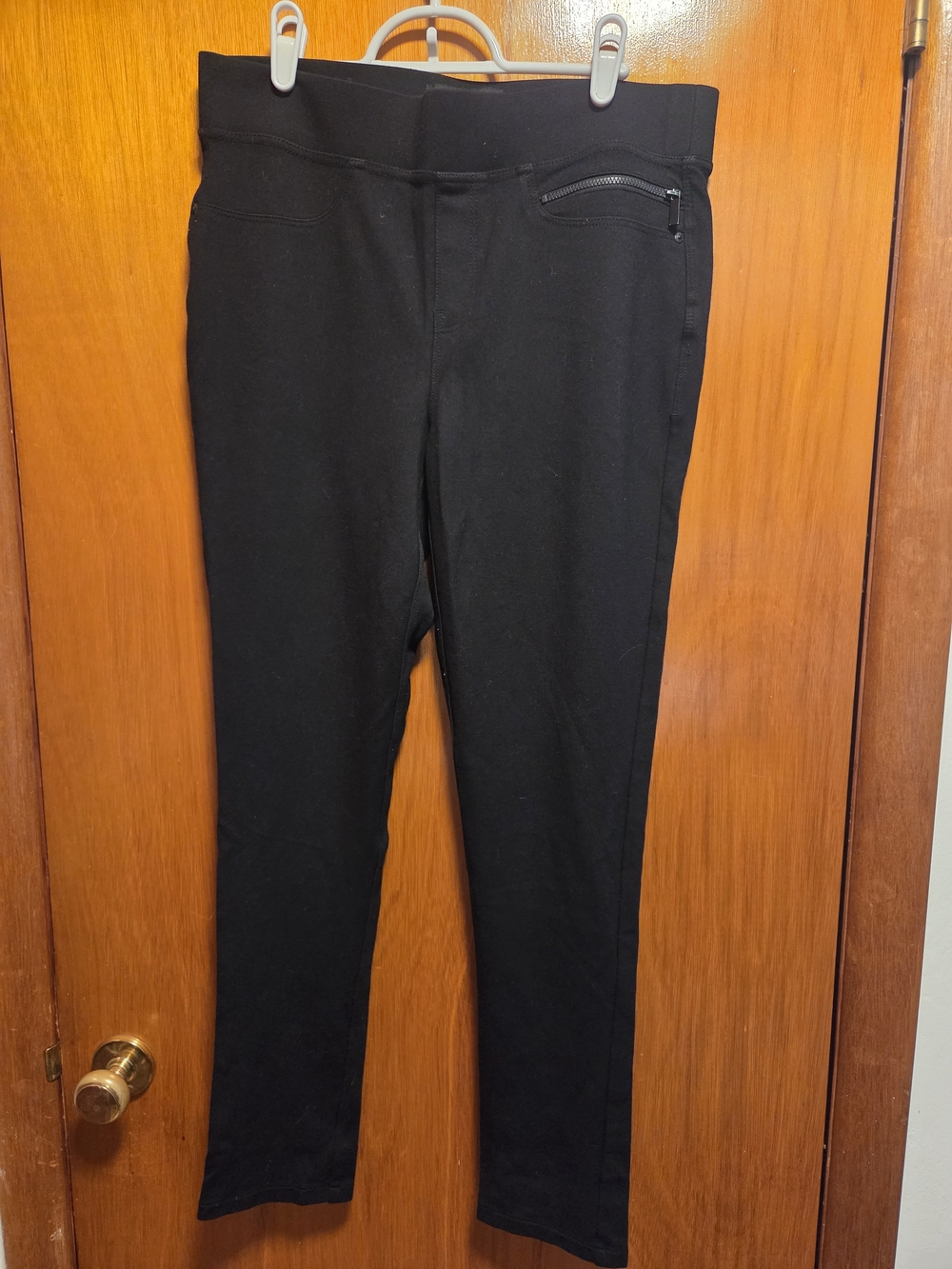 DKNY Black Women's Pull-On Jeggings with Zip Pocket